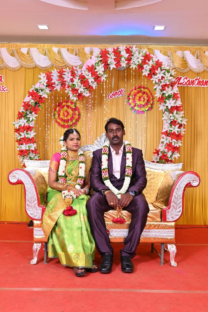 Santhana Mariappan weds Surya wedding photo in Sankarankovil