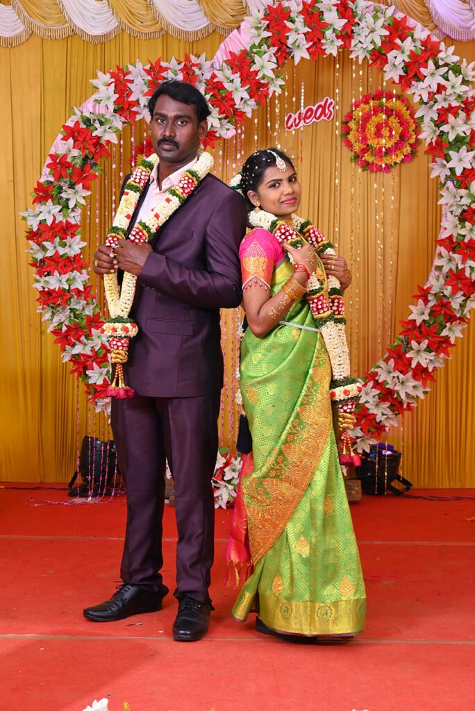 Santhana Mariappan weds Surya wedding photo in Sankarankovil